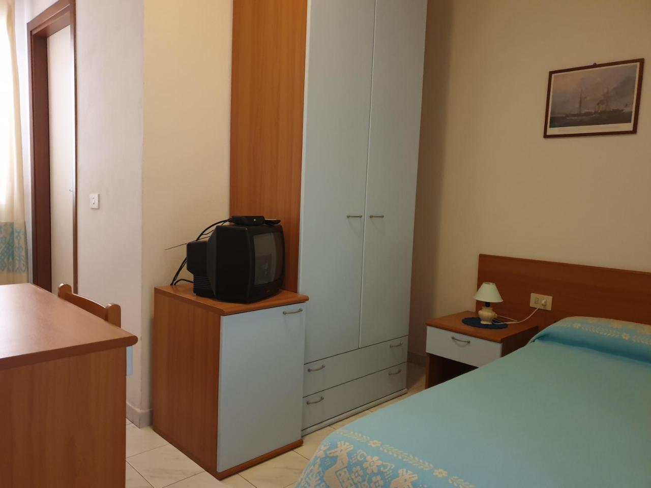 Riccio Hotel 马达莱纳 外观 照片