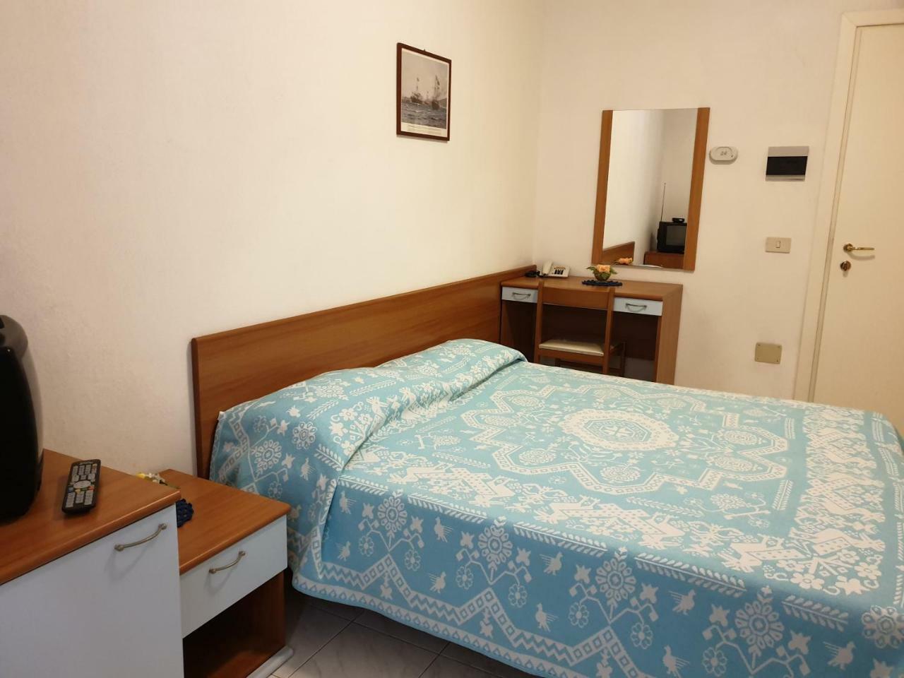 Riccio Hotel 马达莱纳 外观 照片
