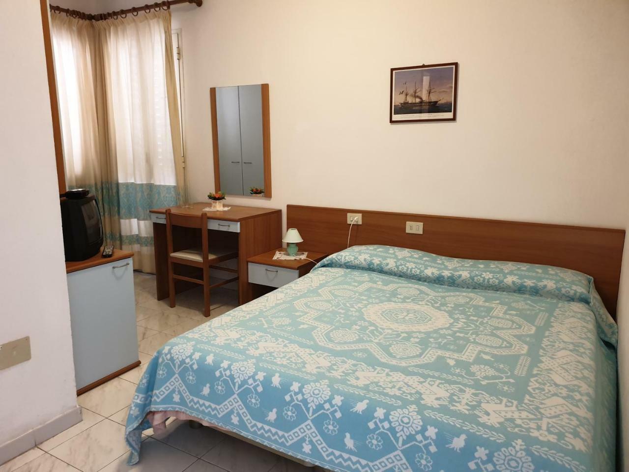 Riccio Hotel 马达莱纳 外观 照片