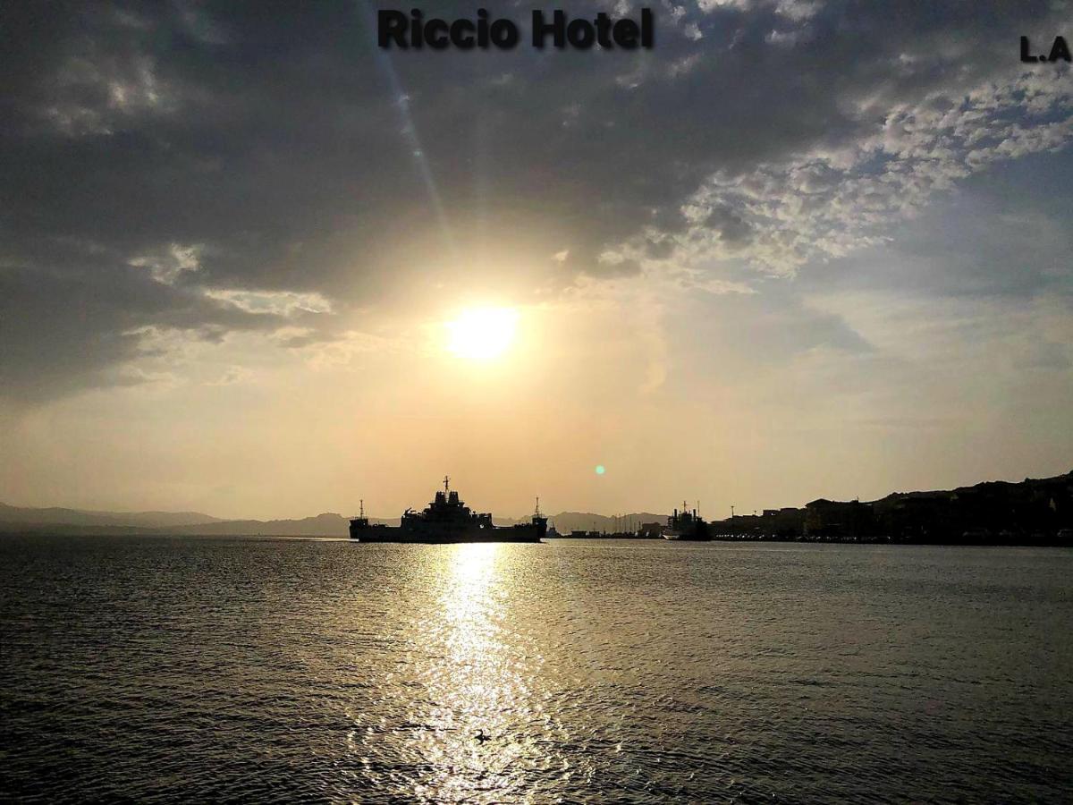 Riccio Hotel 马达莱纳 外观 照片